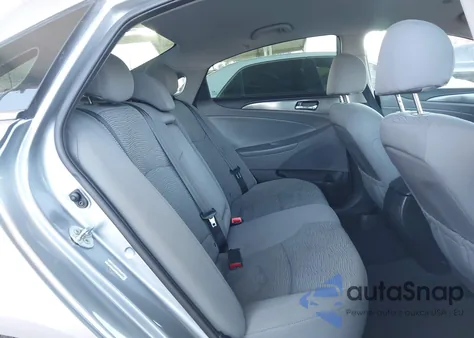 2015 Hyundai Sonata Hybrid z USA, uszkodzony, nr VIN KMHEC4A45FA124883